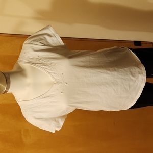 NWT Liz Clairborne embroidery T shirt